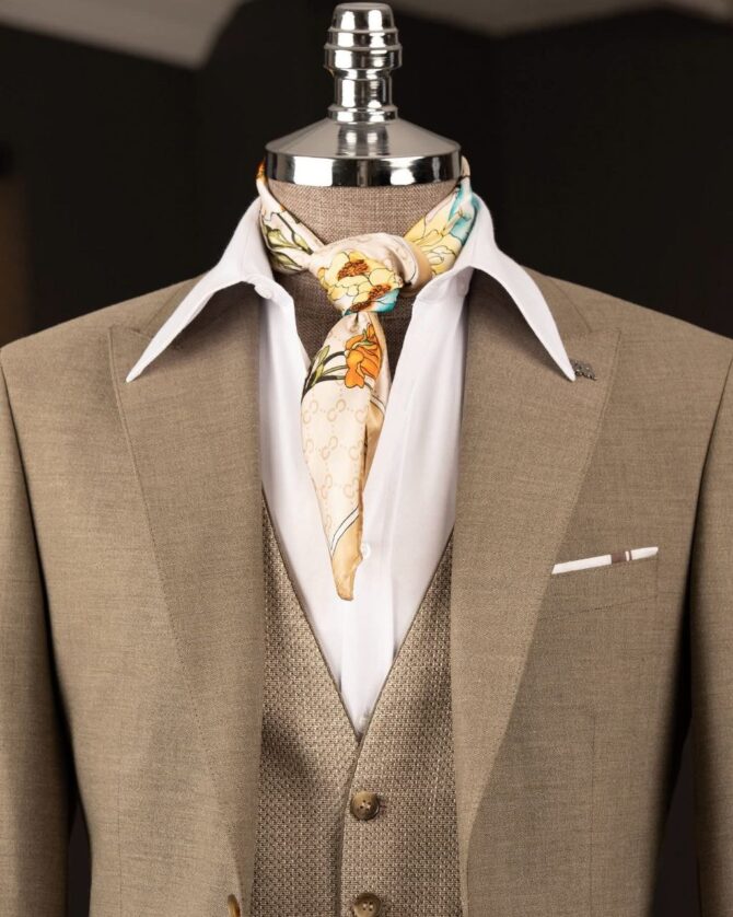 Classic Beige 3-Piece Suit for Men – Elegant Slim Fit Formal Outfit with Vest | Berlinaf