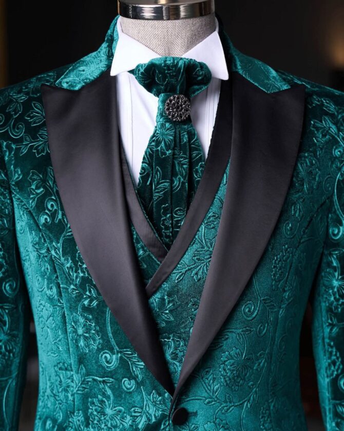 Emerald Green Floral Velvet Tuxedo with Black Satin Shawl Lapel – Berlinaf Luxury Men’s Three-Piece Formal Suit