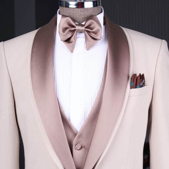 Elegant Beige Tuxedo with Champagne Satin Shawl Lapel – Berlinaf Three-Piece Men’s Wedding & Formal Suit