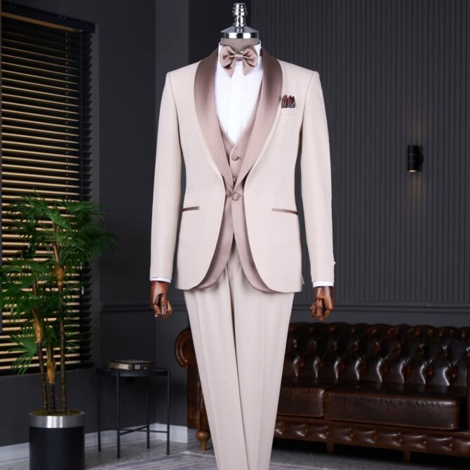 Elegant Beige Tuxedo with Champagne Satin Shawl Lapel – Berlinaf Three-Piece Men’s Wedding & Formal Suit