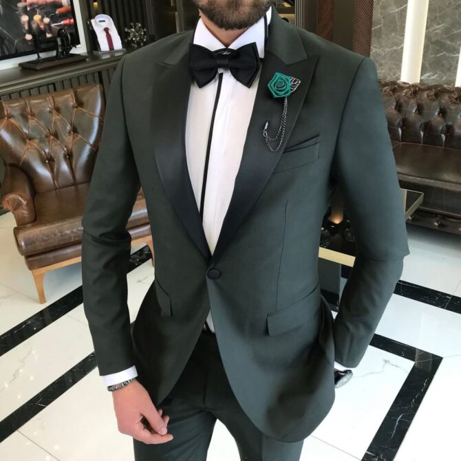 Elegant Dark Green Tuxedo for Men with Black Satin Lapel – Slim Fit Formal Suit | Berlinaf