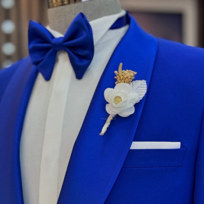 Royal Blue Tuxedo with Shawl Lapel & Bow Tie – Statement Formalwear for Men | Berlinaf