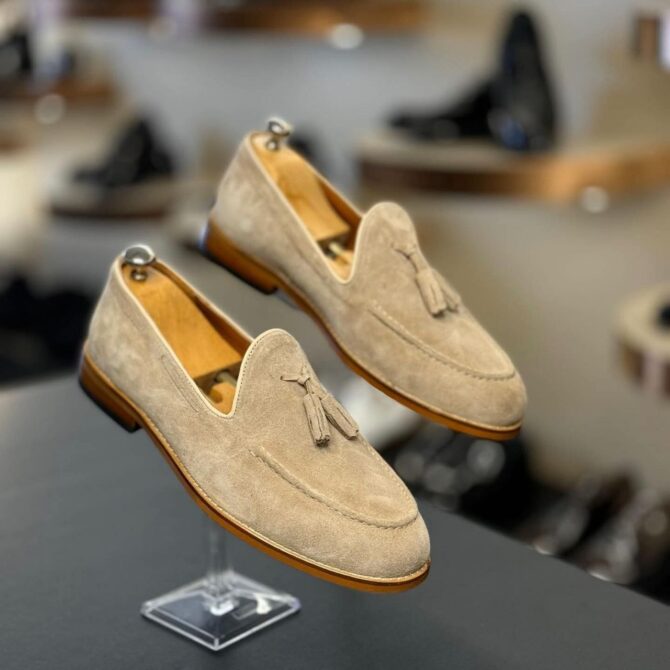 Men’s Beige Suede Tassel Loafers – Premium Slip-On Dress Shoes for Formal, Business & Smart-Casual Wear | berlinaf.com